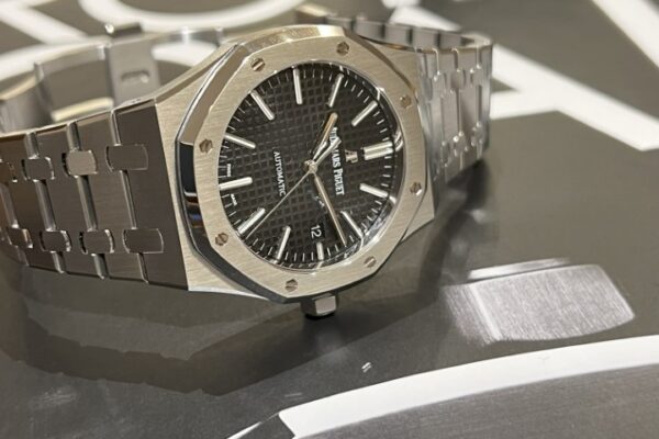 オーデマピゲ　ロイヤルオークRef.15400ST.OO.1220ST.01