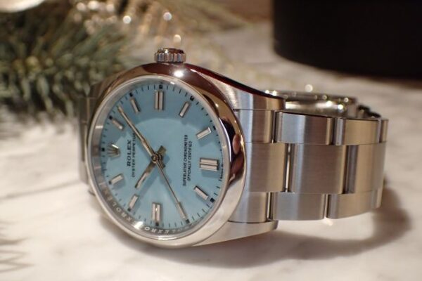 見逃せないカラーダイヤル　ターコイズ　オイスターパーペチュアル　Ref.126000　心斎橋　大阪