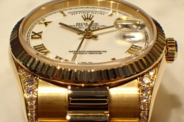 煌めくラグダイヤはいかが？ Ref.118338 DAY-DATE 大阪 心斎橋