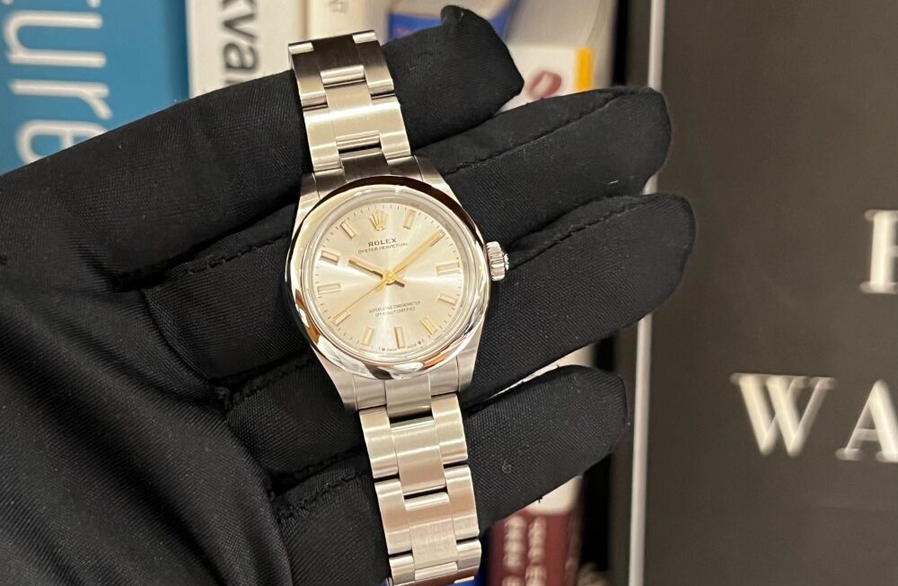 使いやすいシルバーダイヤルが入荷いたしました！！！　Ref.276200 大阪心斎橋