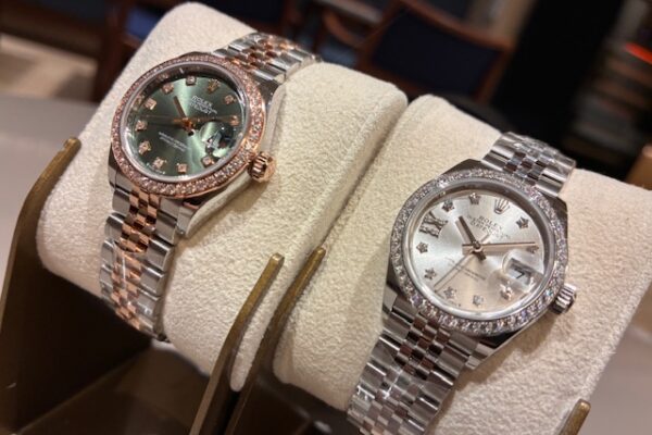 どちらがお好み？ 279381RBR/279384RBR 大阪 心斎橋