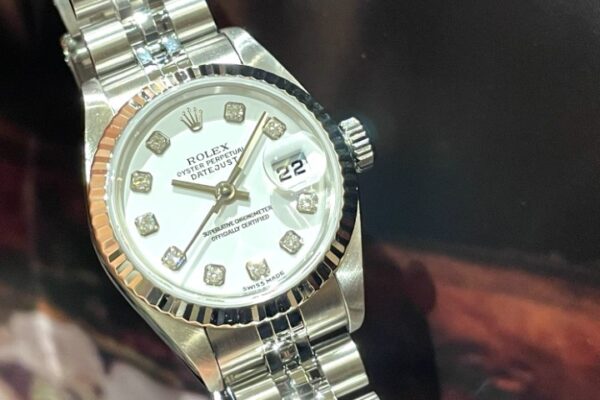 腕元を美しく飾ってくれます❣　Ref.79174G  大阪　心斎橋